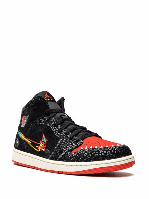 Air Jordan 1 Mid Se Siempre Familia Sneakers