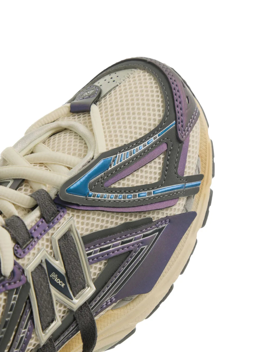 New Balance Colour-Block Sneakers